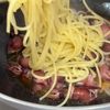 ほたるいかと新わかめのペペロンチーノパスタの工程3