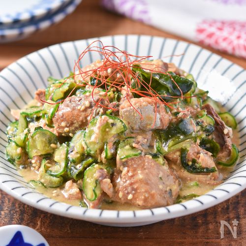 鯖缶の煮汁で味が決まる！きゅうりとわかめの濃厚ごま酢和え