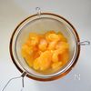 【やみつき食感♪材料5つ】つぶつぶみかんアイスの工程1