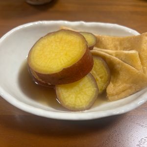 こむぎの作ってみた!投稿(あと一品♪油揚げとさつまいもの煮物)
