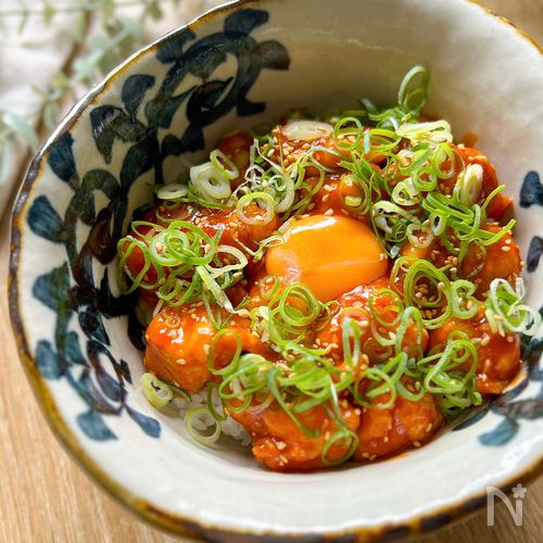 【ささみのユッケ風丼】ごはんが無限に進む…！