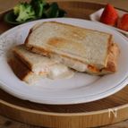 贅沢トースト！チーズがあふれるダブルチーズホットサンド
