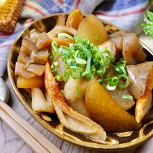 節約食材でかさまし♡『染みうま！大根とちくわと蒟蒻の煮物』
