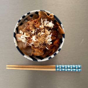 河童のいる家の作ってみた!投稿(◯◯を入れて揚げない♡薄切り肉のソースカツ丼風豚丼♡)