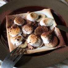 春巻きの皮でパリパリチョコバナナパイ