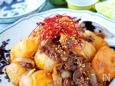 やみつき肉じゃがピリ辛韓国風】男子ウケ抜群、おふくろの味 | レシピ