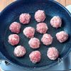 包丁いらず♪フライパン1つで完成【豚こま肉の甘酢マヨボール】の工程2