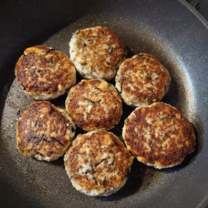 ヒラメの作ってみた!投稿(完成まで10分!豆腐とひじきの和風バーグ)