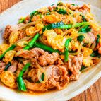 10分で爆速おかず♪【豚もやしニラたまのオイスター炒め】