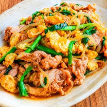 10分で爆速おかず♪【豚もやしニラたまのオイスター炒め】