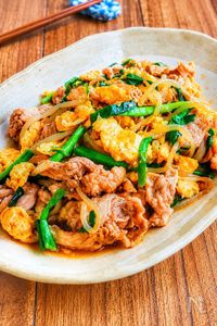 10分で爆速おかず♪【豚もやしニラたまのオイスター炒め】