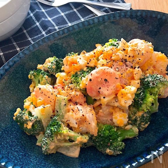 レンチンで簡単♡プリプリ海老とブロッコリーのたまごサラダ