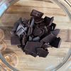 【バズり中！材料3つ♡︎とろける生チョコタルト】の工程2