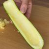 【夏野菜ミートソースのズッキーニボート】調味料2つで絶品◎の工程1