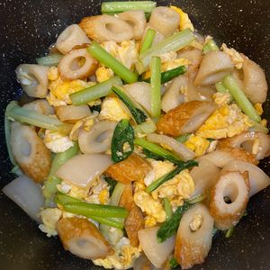 おかか昆布🍙の作ってみた!投稿(小松菜とちくわのふわ卵炒め#簡単副菜#あと一品に♪)