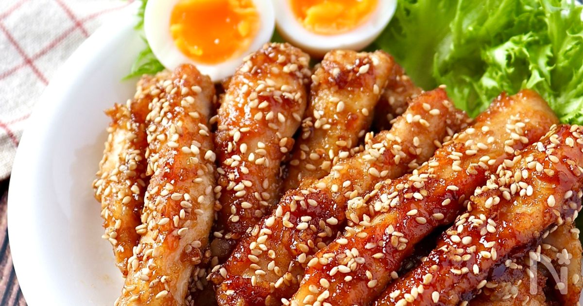 柔らくて食べやすい♡鶏むね肉de甘辛ごまスティックチキン | レシピ