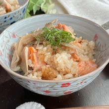 だし香る鮭と舞茸の炊き込みごはん