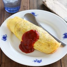 基本のオムライス(おいしいチキンライス・卵の巻き方解説付き)