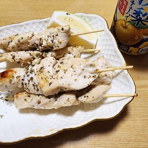 ナムディの作ってみた!投稿(レモンとオレガノが香る♪ギリシャ版焼き鳥、鶏肉のスブラギ)