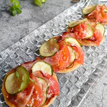 冷凍パイシートで作る　夏野菜のクリスピータルト