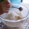 高加水でもっちりハニー🍯フォカッチャ💓捏ねずに簡単の工程1