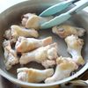 【手羽元の時短ホロホロ煮】驚きの楽チンほったらかし！の工程1