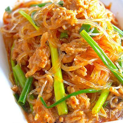 水戻し不要♪『春雨と豚ひき肉のチリソース煮』【#レンジ】