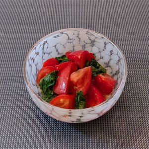 𝔂𝓾𝓶𝓲🍓の作ってみた!投稿(トマトと大葉のうま塩マリネ)