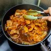 この赤いタレが決め手！【ピリ辛コク旨チキン】の工程5