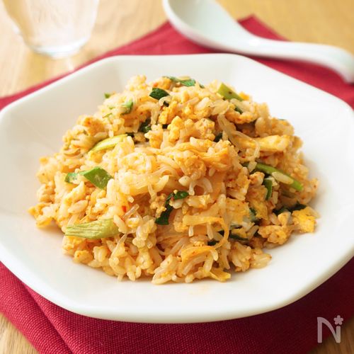 【しらたきキムチチャーハン】ヘルシーなのにボリューム満点!
