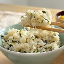 懐かしの味『わかめしらすご飯』