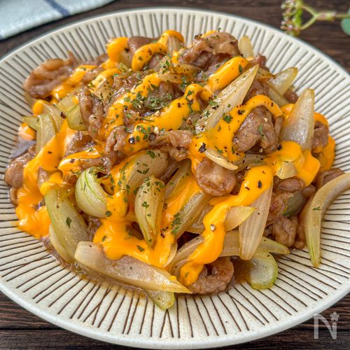 ご飯がすすむ♪【新玉ねぎと豚こまの濃厚コクうま炒め】