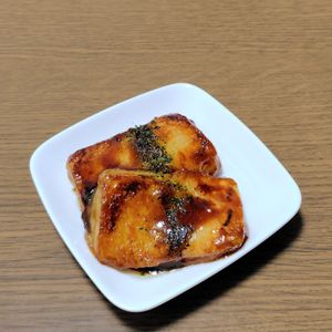 めぇの作ってみた!投稿(お餅消費に！ヤバうま！ガリバタ醤油餅)