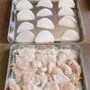 やみつき!「新玉ねぎと鶏むね肉のガーリックバターポン酢炒め」の工程1
