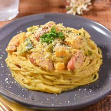 かぼちゃのカレークリームパスタ│ワンパンでほっこりパスタ
