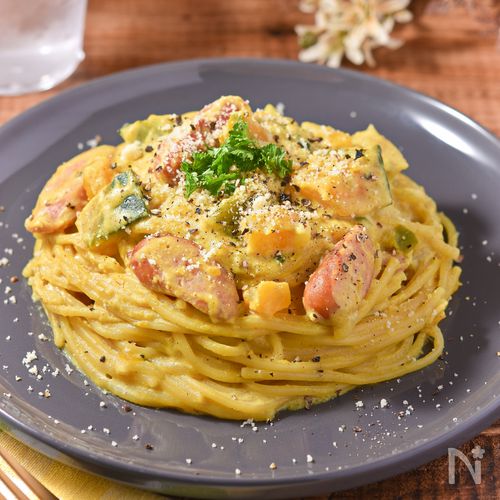 かぼちゃのカレークリームパスタ│ワンパンでほっこりパスタ