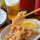 ビールに最高！パリパリ大きな鶏皮せんべい