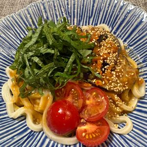 楽ラク手抜キッチン🐶🐾の作ってみた!投稿(『ピリ辛！香味なすのごまだれうどん』＃簡単＃夏バテ防止)