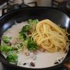 だしが香る♪厚切りベーコンとブロッコリーのチーズパスタの工程3