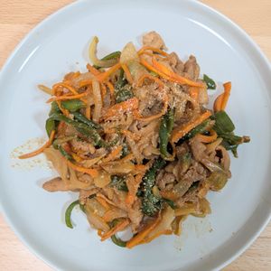 ゆいの作ってみた!投稿(甘辛でご飯がすすむ！豚こまプルコギ風炒め)