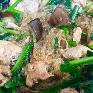 ゆかりの作ってみた!投稿(【ナス豚チャプチェ】パパっと切り入れワンパン♪包丁いらずで！)