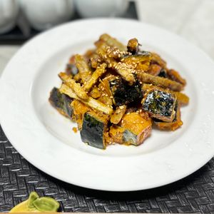ひろのの作ってみた!投稿(こく旨♪かぼちゃとごぼうの醤油マヨ炒め【おつまみにも】)