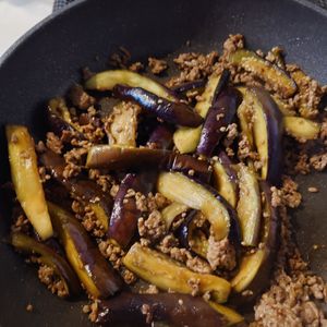 ヒラメの作ってみた!投稿(10分でぱぱっと！茄子のオイスターソース炒め)