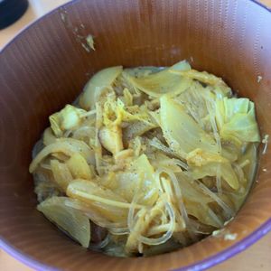 さっちゃんの作ってみた!投稿(絶品スープ！キャベツと鶏肉のカレースープ鍋)