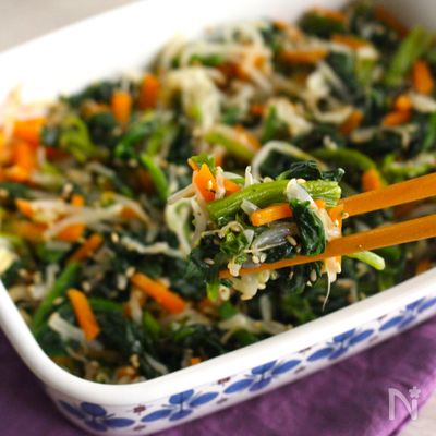 給食のほうれん草ナムル