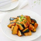 ＼15分で晩ごはん／簡単♡鶏とかぼちゃの甘辛炒め