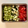 【10分で完成】夏野菜のコロコロバジル和えの下準備