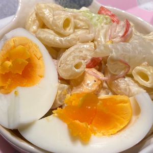 すみれの作ってみた!投稿(かに玉とキャベツのマカロニサラダ【#包丁不要】)