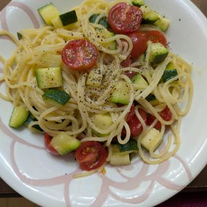 1422394の作ってみた!投稿(うどんスープで作れちゃう！トマトときゅうりの冷製レモンパスタ)