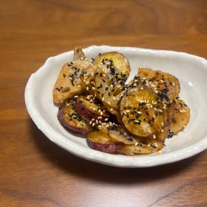 こむぎの作ってみた!投稿(☆れんこんとさつまいもの甘酢炒め☆)